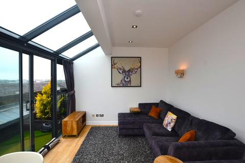 1 bedroom flat to rent, Hermand Crescent, Polwarth, Edinburgh, EH11