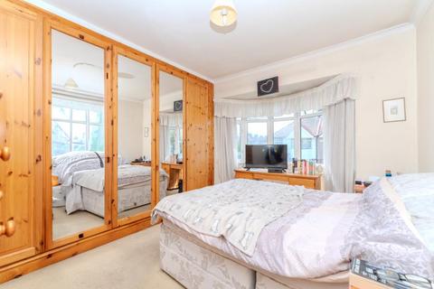 11 Brentside Close, London, W13 0BD