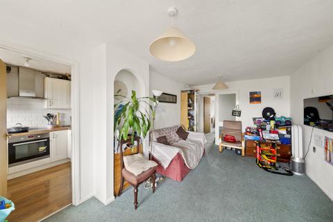 2 bedroom apartment for sale, Cotton Avenue, Acton, W3