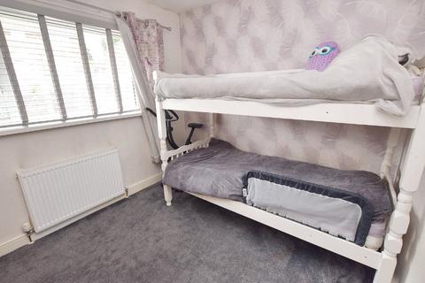 61 Bawn Approach, Leeds, LS12 5BZ