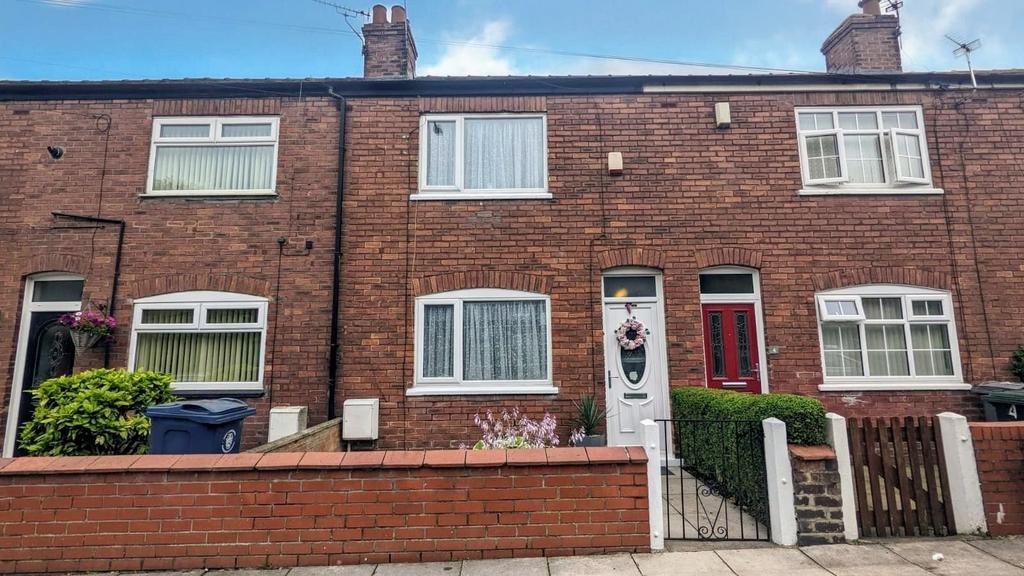 High Street, Skelmersdale WN8 2 bed terraced house for sale £115,000
