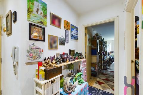Flat 3, 7 The Ridings, Prenton, CH43 9XZ