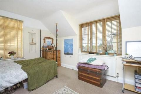 4 bedroom maisonette for sale, London Road, Sevenoaks, TN13