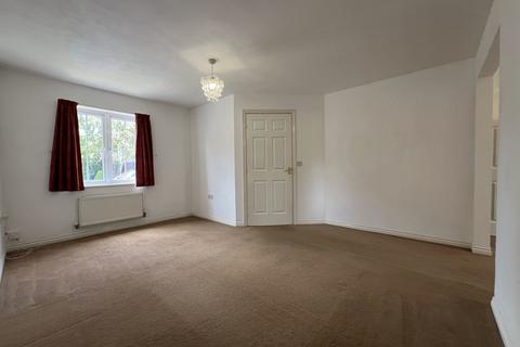 3 bedroom house to rent, Woodland Walk, Aldershot, GU12