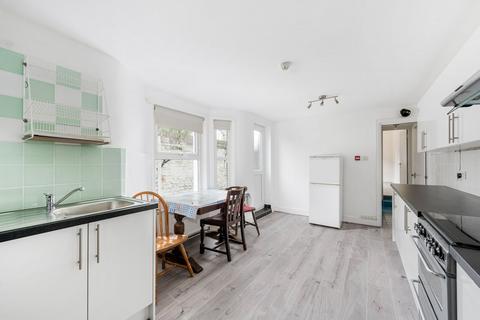 2 bedroom flat to rent, Percy Road, London W12