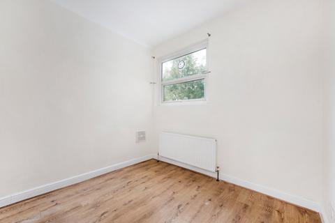 2 bedroom flat to rent, Percy Road, London W12