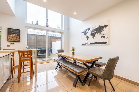 160 Newfoundland Way, Portishead, Bristol, BS20 7PT