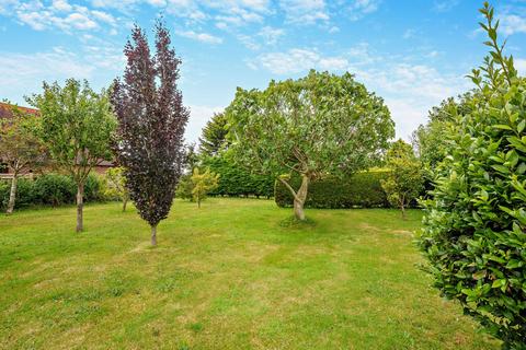 4 bedroom bungalow for sale, Telscombe Cliffs Way, Telscombe Cliffs, Peacehaven, East Sussex