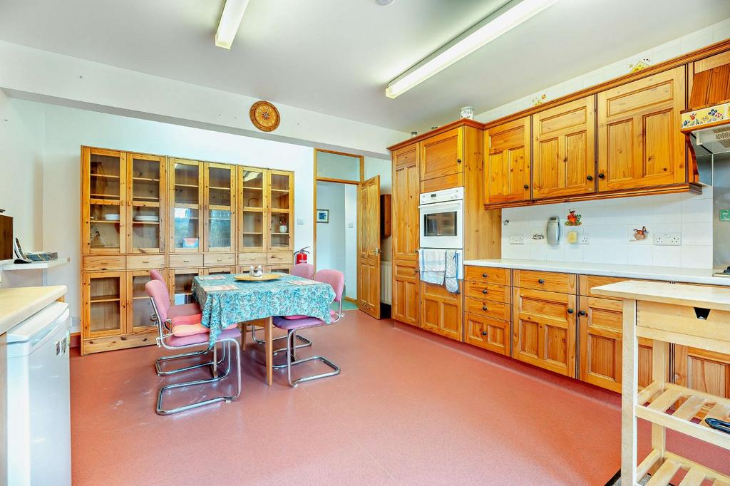 Kitchen/Dining Area