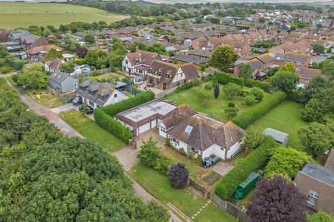 4 bedroom bungalow for sale, Telscombe Cliffs Way, Telscombe Cliffs, Peacehaven, East Sussex