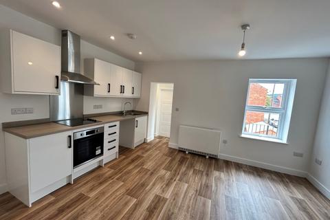 2 bedroom flat to rent, Seymour Road, Gloucester