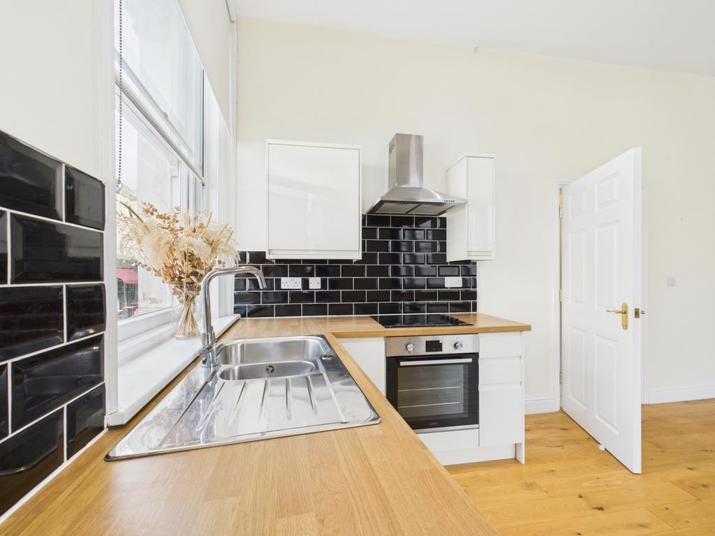 Cam01721 g0 pr0104 still004