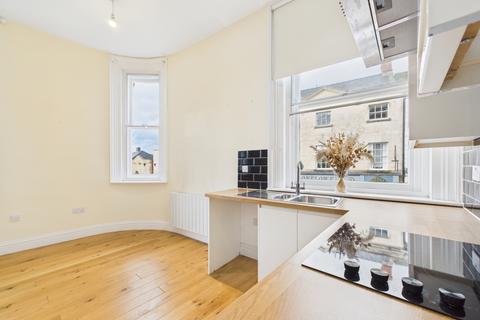 1 bedroom flat to rent, Kensington House, 20 High Street, Stroud, GL5