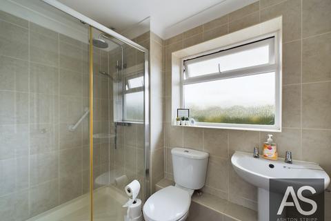 34 Cricketers Field, Staplecross, Robertsbridge, TN32 5QQ