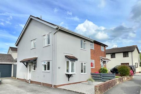 46 Bridle Close, Paignton, TQ4 7ST