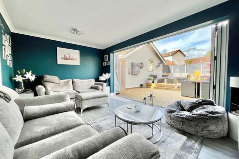 46 Bridle Close, Paignton, TQ4 7ST