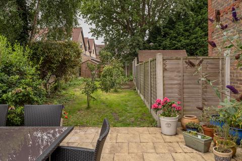 3 bedroom house for sale, Yattendon Road, Horley, Surrey, RH6