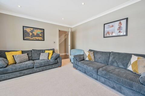 2 Great Park Terrace Farm Way, Worcester Park, KT4 8RZ