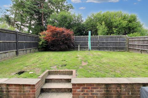 107 Fermor Way, Crowborough, TN6 3BH