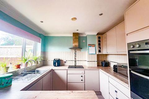 27 Cedar Close, Patchway, Bristol, BS34 5HD