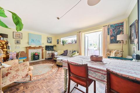 47 Berkeley Close, Dunkirk, Faversham, ME13 9TR