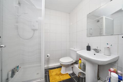 1 bedroom flat for sale, Penywern Road, London, SW5