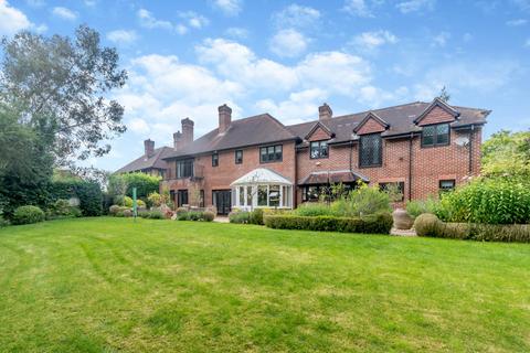 Cleeve House Ledborough Gate, Beaconsfield, HP9 2DQ