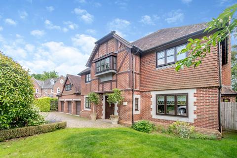 Cleeve House Ledborough Gate, Beaconsfield, HP9 2DQ