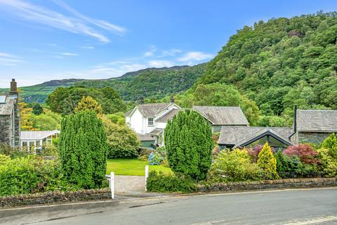 2 bedroom apartment for sale, Greystones, Grange in Borrowdale, Keswick, Cumbria, CA12 5UQ