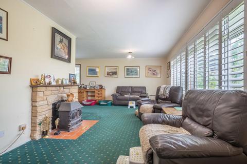 3 bedroom detached bungalow for sale, Holland Park, Newmarket CB8