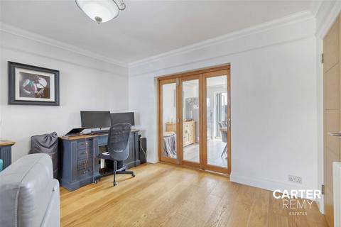 20 Balfour Road, Grays, RM17 5NS