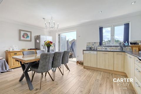 20 Balfour Road, Grays, RM17 5NS