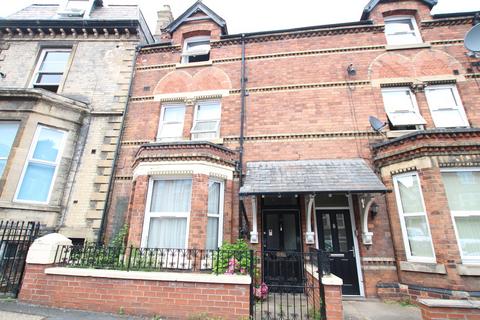 6 bedroom terraced house for sale, Avenue Road, Grantham