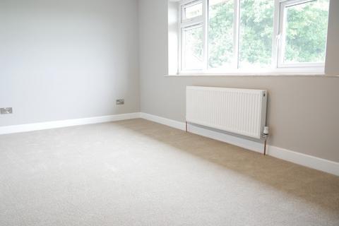 3 bedroom semi-detached house to rent, Bearwood, Bournemouth