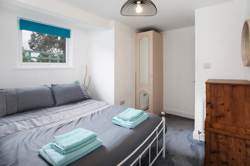 Holiday Cottage Bedroom 1
