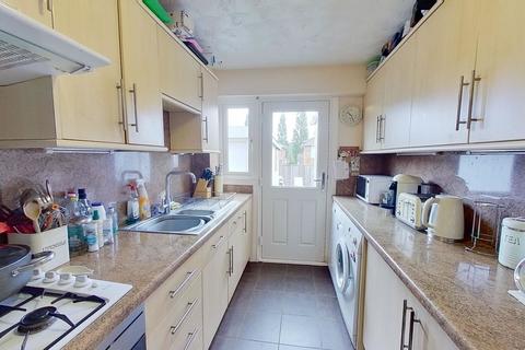 3 bedroom detached house for sale, Kirklees Drive, Pudsey LS28