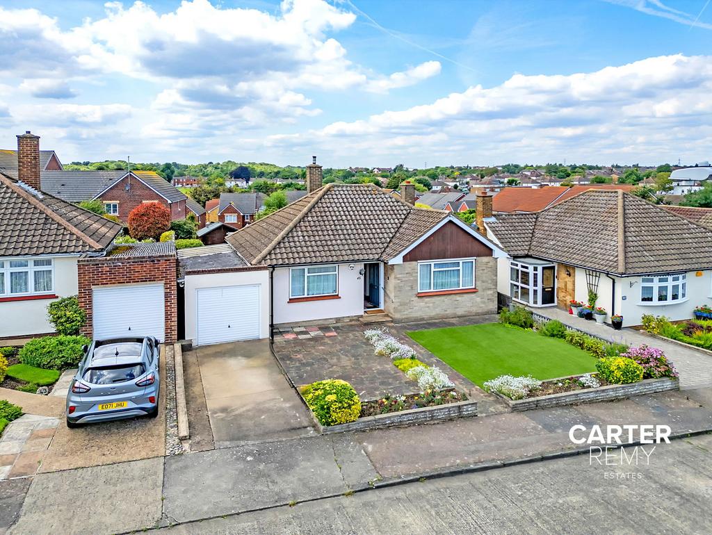 Woodward Close, Grays, RM17 2 bed detached bungalow for sale £385,000