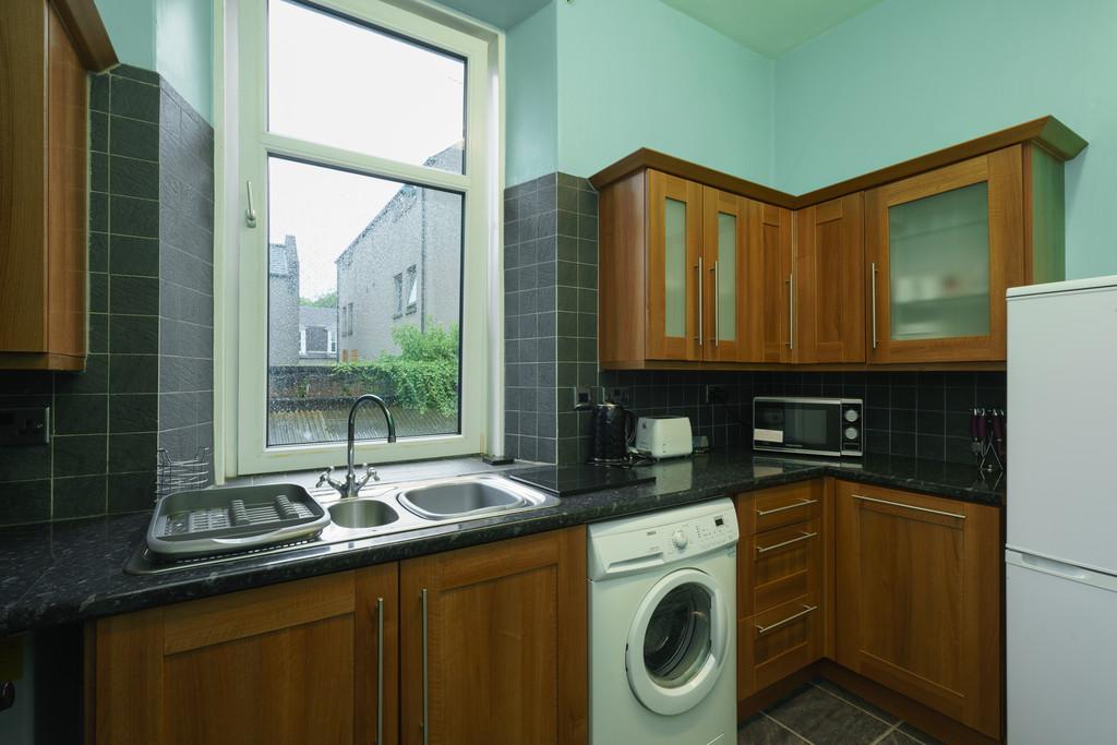 9. Kitchen angle 2
