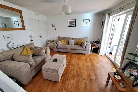 18 Braybrooks Drive, Potton, Sandy, SG19 2LJ