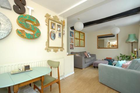 1 bedroom maisonette for sale, Colnbrook