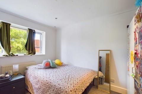 3 bedroom terraced house to rent, Esmeralda Road, Bermondsey