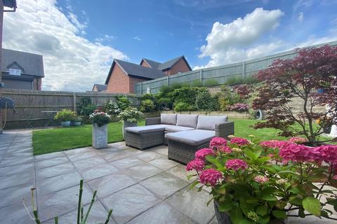 41 Geoff Morrison Way, Uttoxeter, ST14 7SR