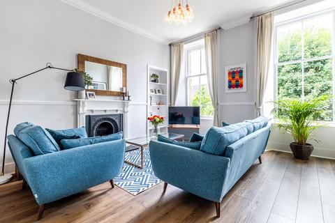 1/1, 1 Regent Park Square, Glasgow, G41 2AF