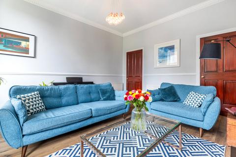 1/1, 1 Regent Park Square, Glasgow, G41 2AF