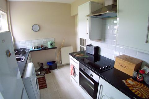 2 bedroom ground floor flat for sale, Redesdale Gardens, Leeds