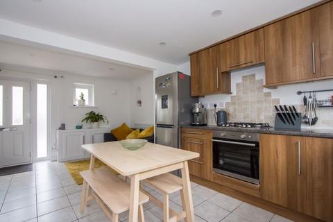 53 Byrd Crescent, Penarth, CF64 3QU