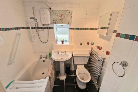 2 bedroom semi-detached house for sale, Gaineys Well, Stroud