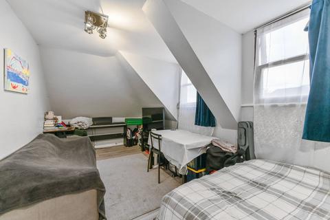 1 bedroom flat for sale, Maytree Court, Mitcham, CR4