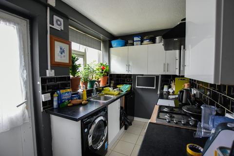 2 bedroom terraced house for sale, Court Farm Road, London, Greater London