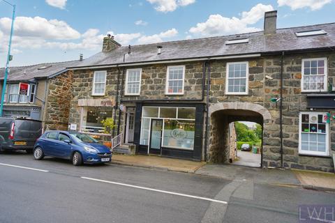 8 bedroom property for sale, 26 | 26A High Street, Criccieth